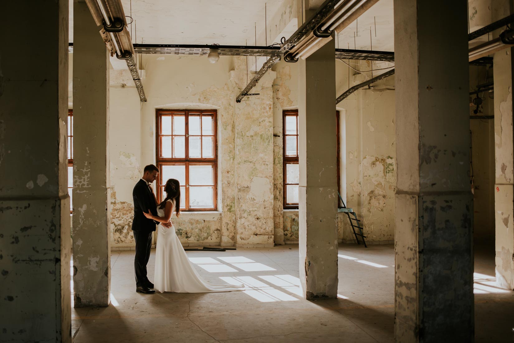 Sesja ślubna Kraków Dolnych młynów 10 Tytano Fotografia ślubna Kraków