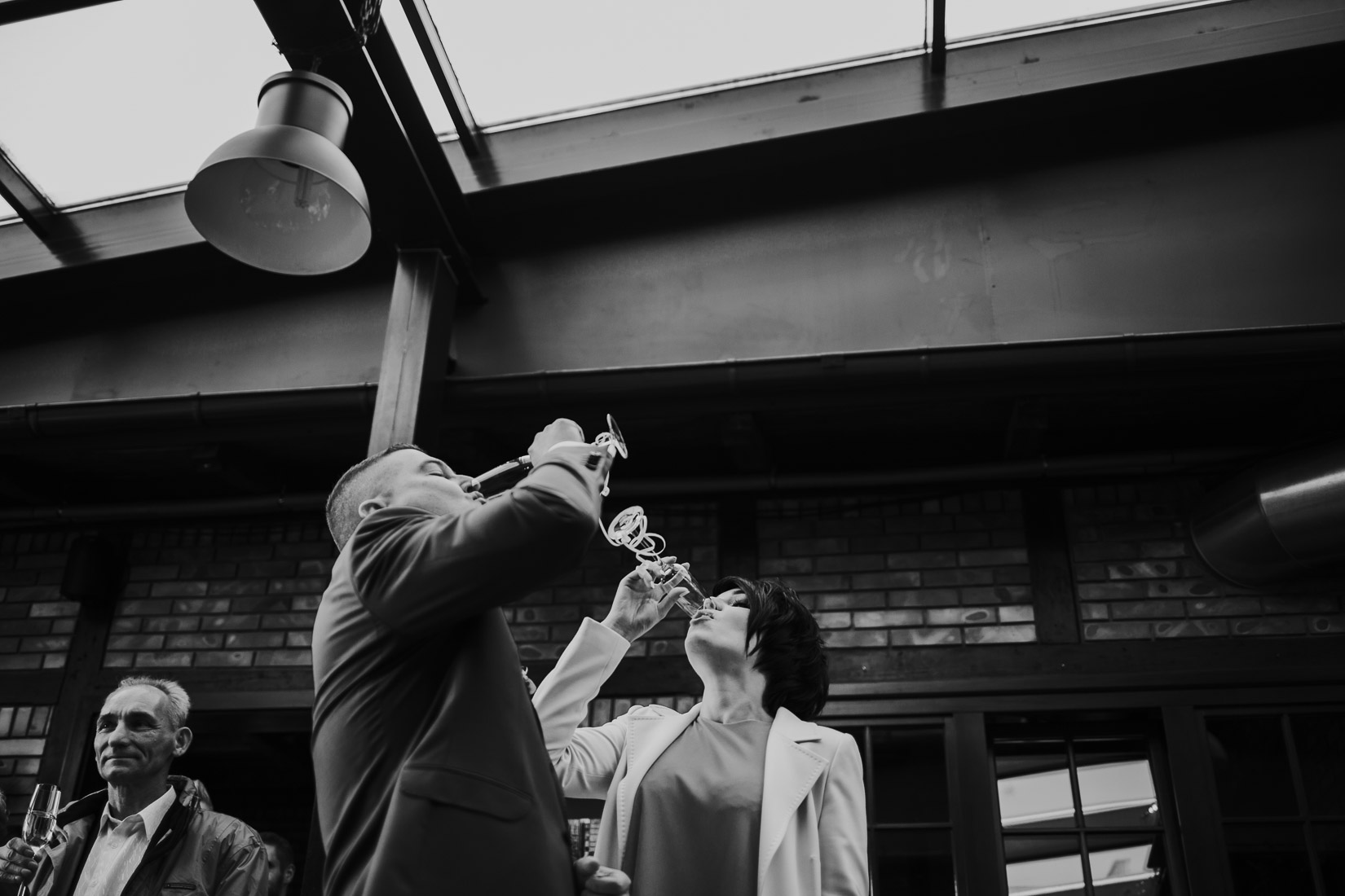 Fotografia ślubna Kraków, ślub wesele Stara Zajezdnia Kraków Kazimierz