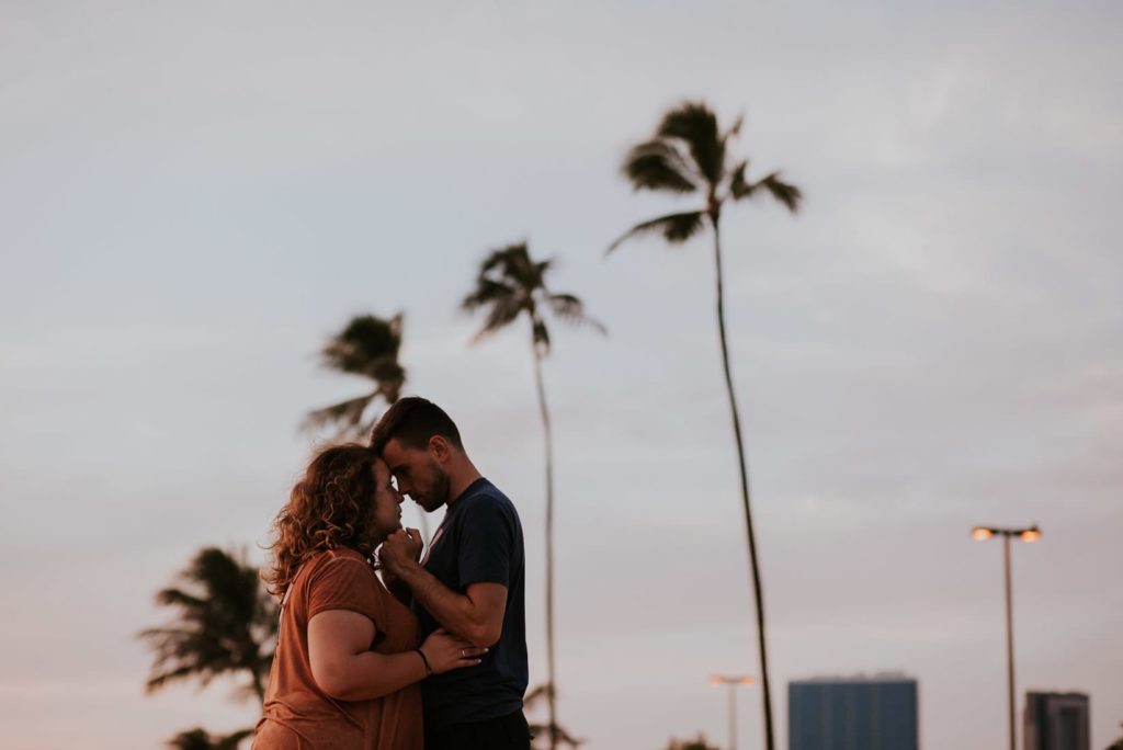 wedding sesion waikiki beach oahu hawaii