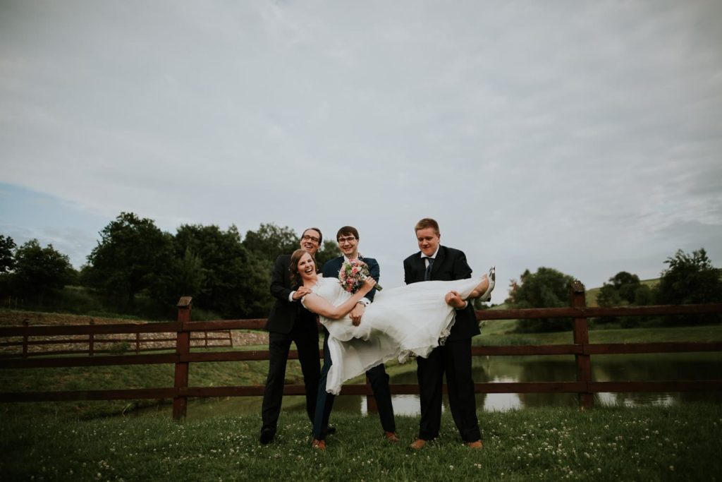 Fotografia ślubna Kraków , Fotograf ślubny Kielce - Basia & Tony Ślub pod Krakowem