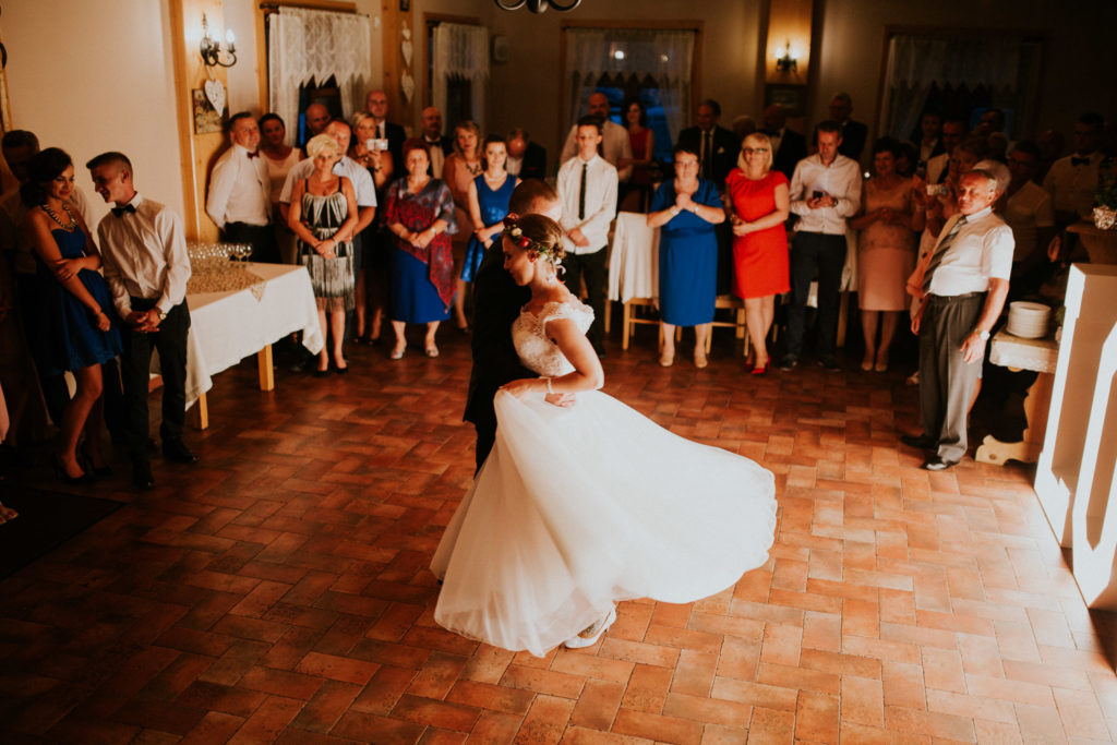 Fotograf ślubny Kielce Ślub rustykalny, Karczma Cekierówka wesele