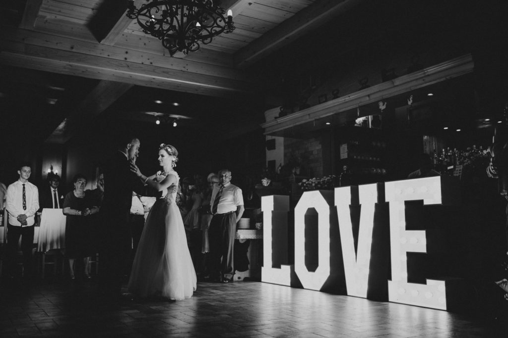 Fotograf ślubny Kielce Ślub rustykalny, Karczma Cekierówka wesele