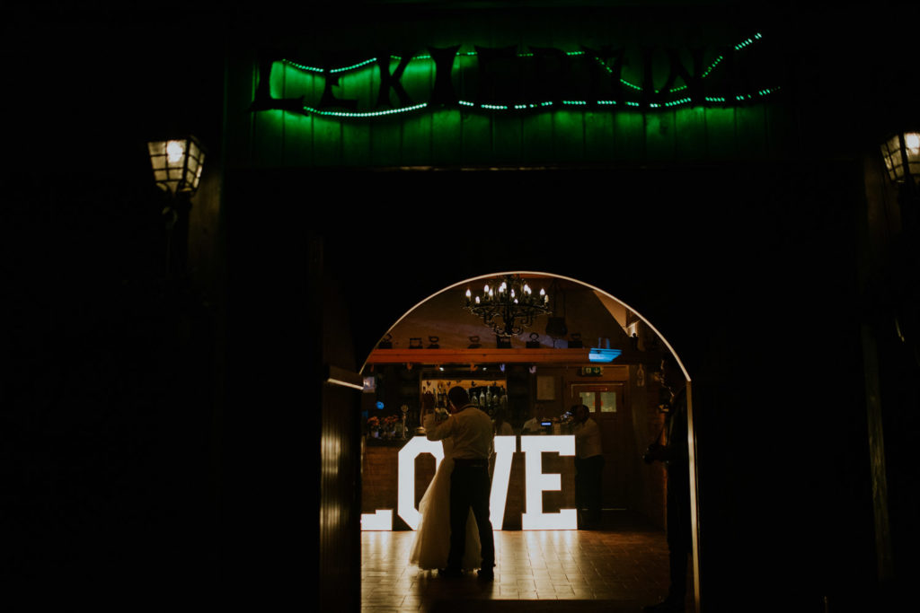 Fotograf ślubny Kielce Ślub rustykalny, Karczma Cekierówka wesele