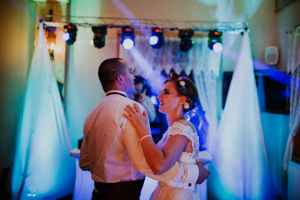 Fotograf ślubny Kielce Ślub rustykalny, Karczma Cekierówka wesele