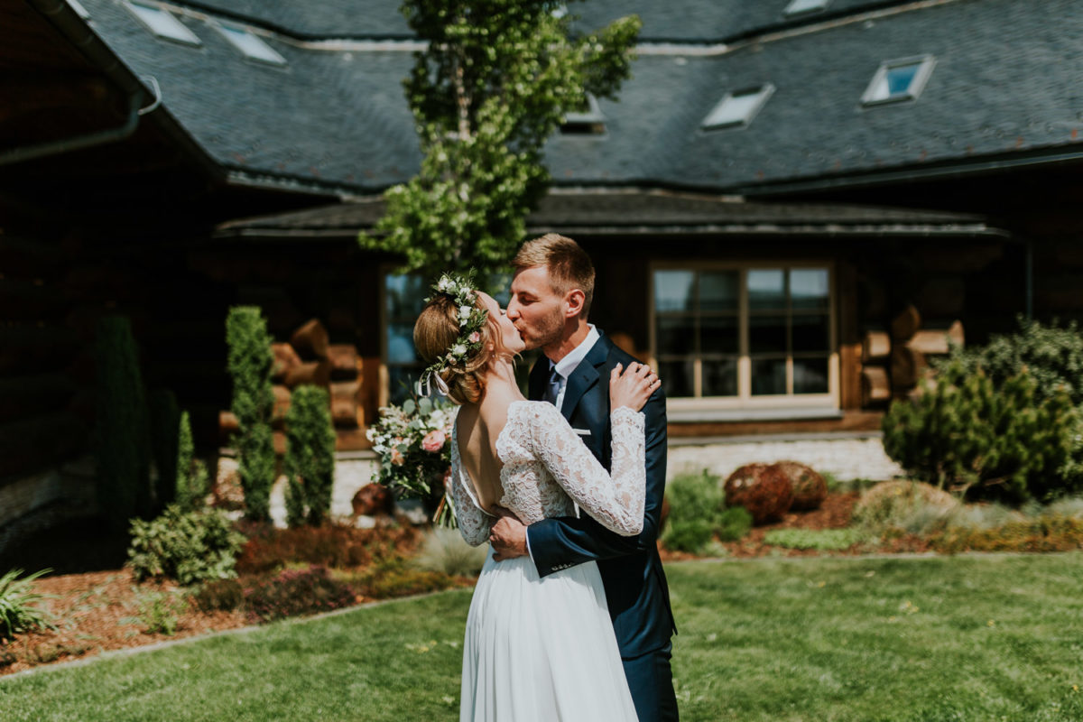 Ślub w Skalnym dworze, Ojców Skalny dwór