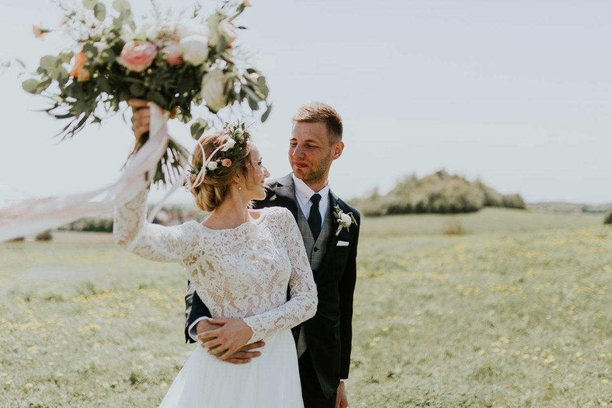 Ślub w Skalnym dworze, Ojców Skalny dwór