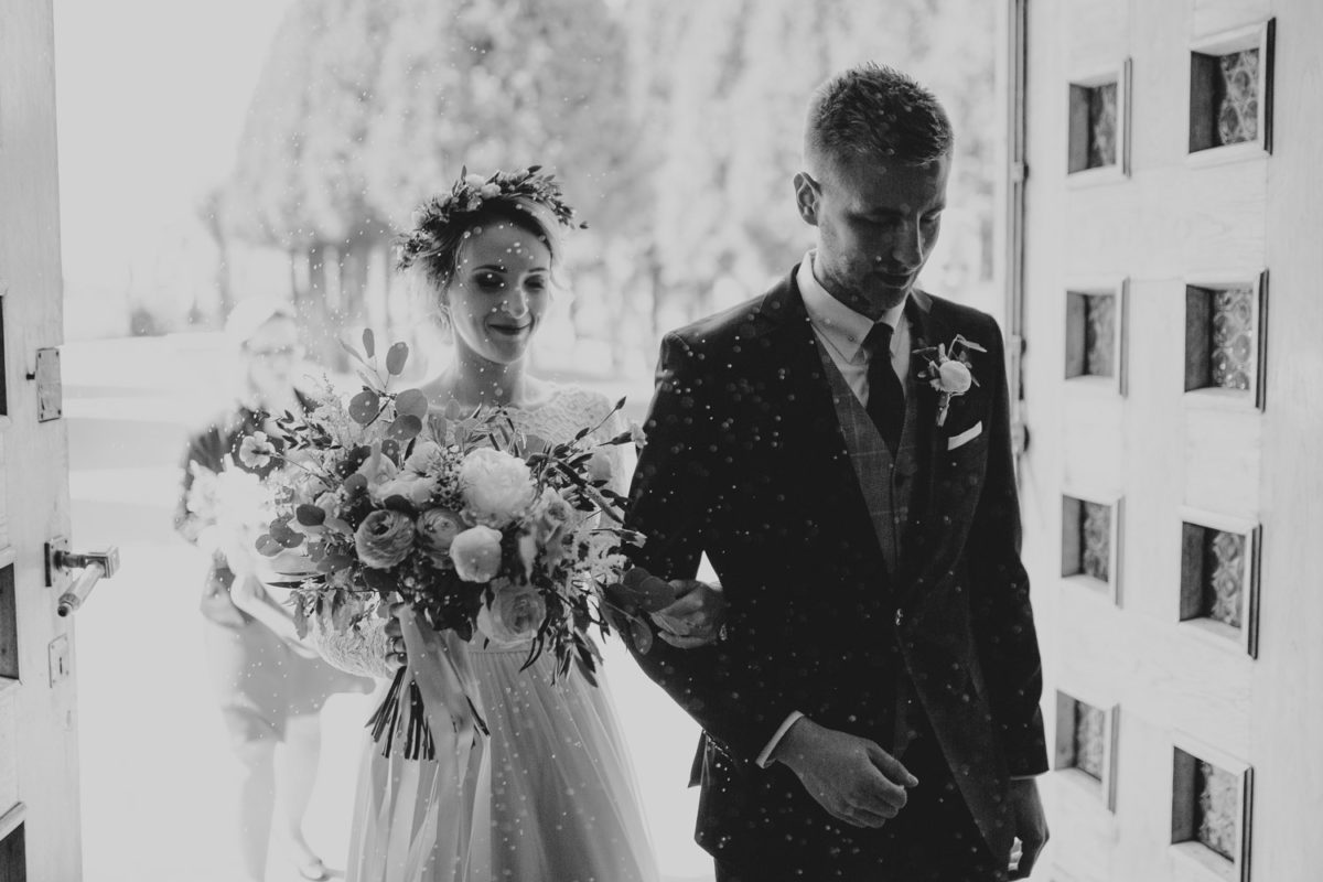 Ślub w Skalnym dworze, Ojców Skalny dwór