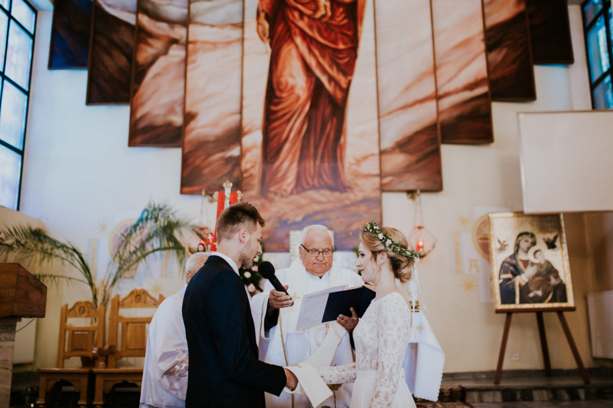 Ślub w Skalnym dworze, Ojców Skalny dwór