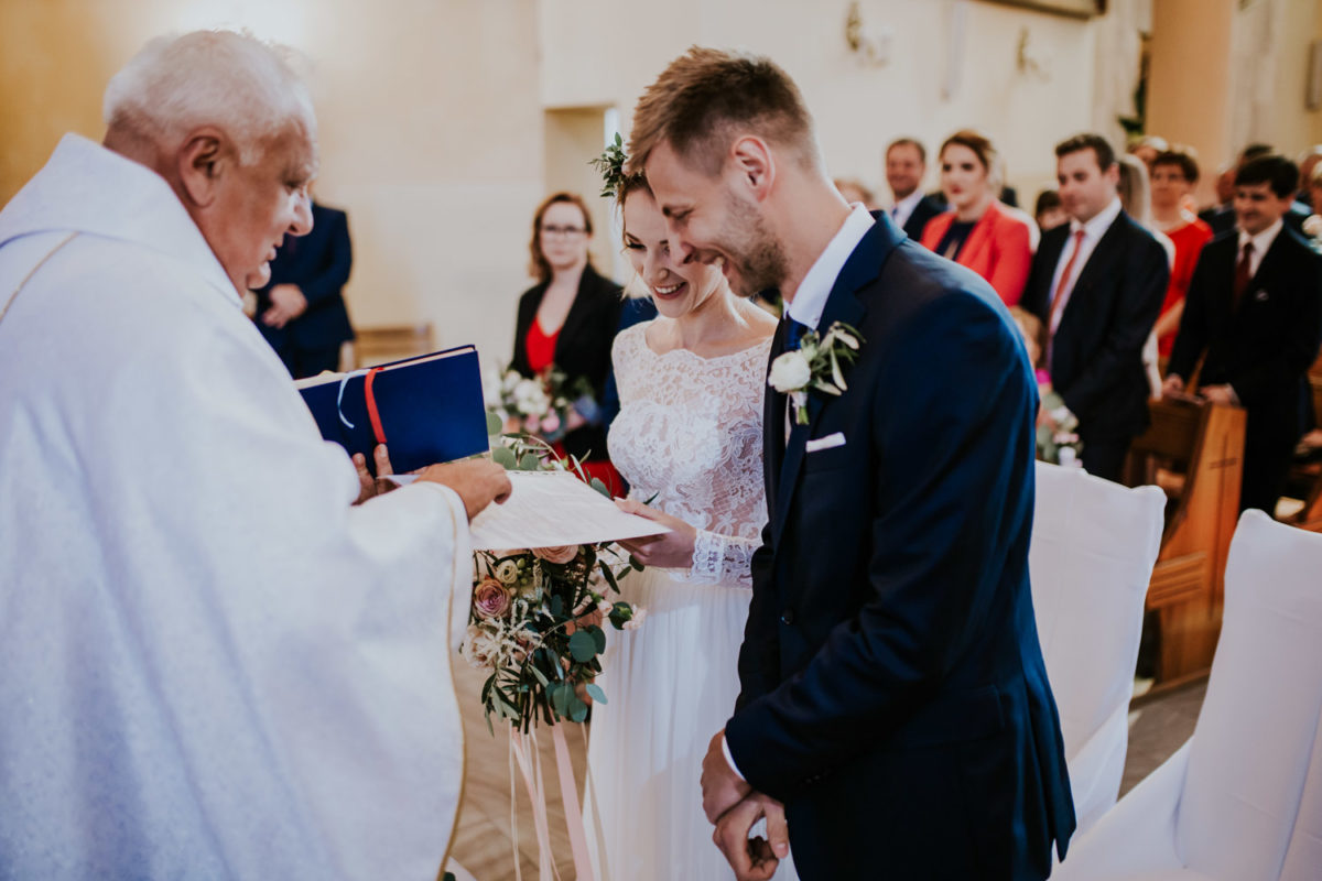 Ślub w Skalnym dworze, Ojców Skalny dwór