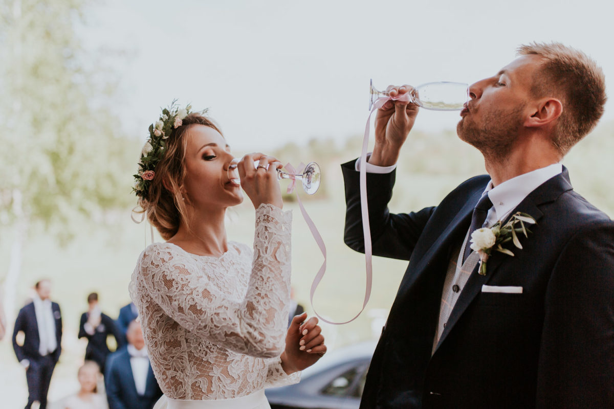 Ślub w Skalnym dworze, Ojców Skalny dwór