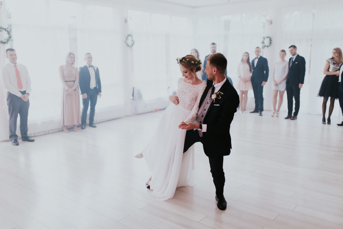 Ślub w Skalnym dworze, Ojców Skalny dwór