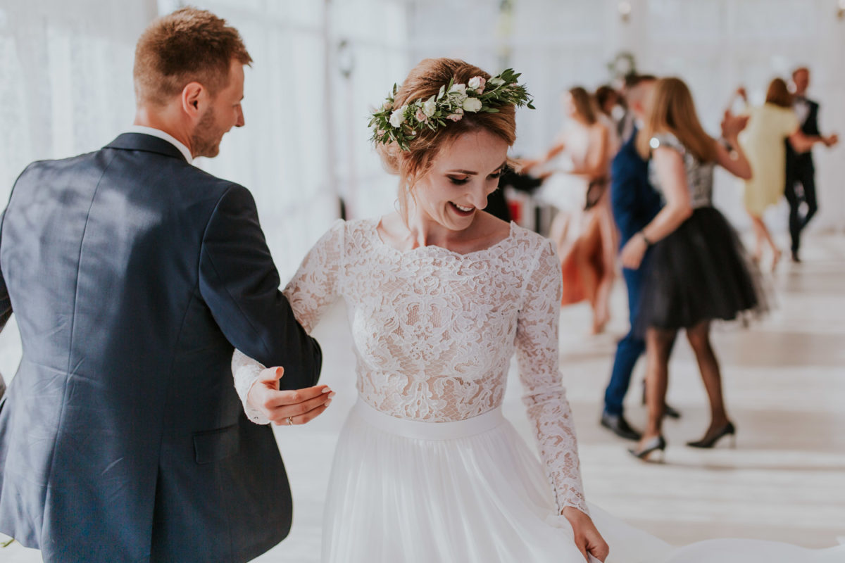 Ślub w Skalnym dworze, Ojców Skalny dwór