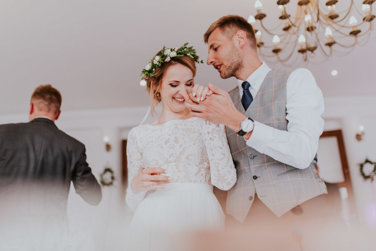 Ślub w Skalnym dworze, Ojców Skalny dwór