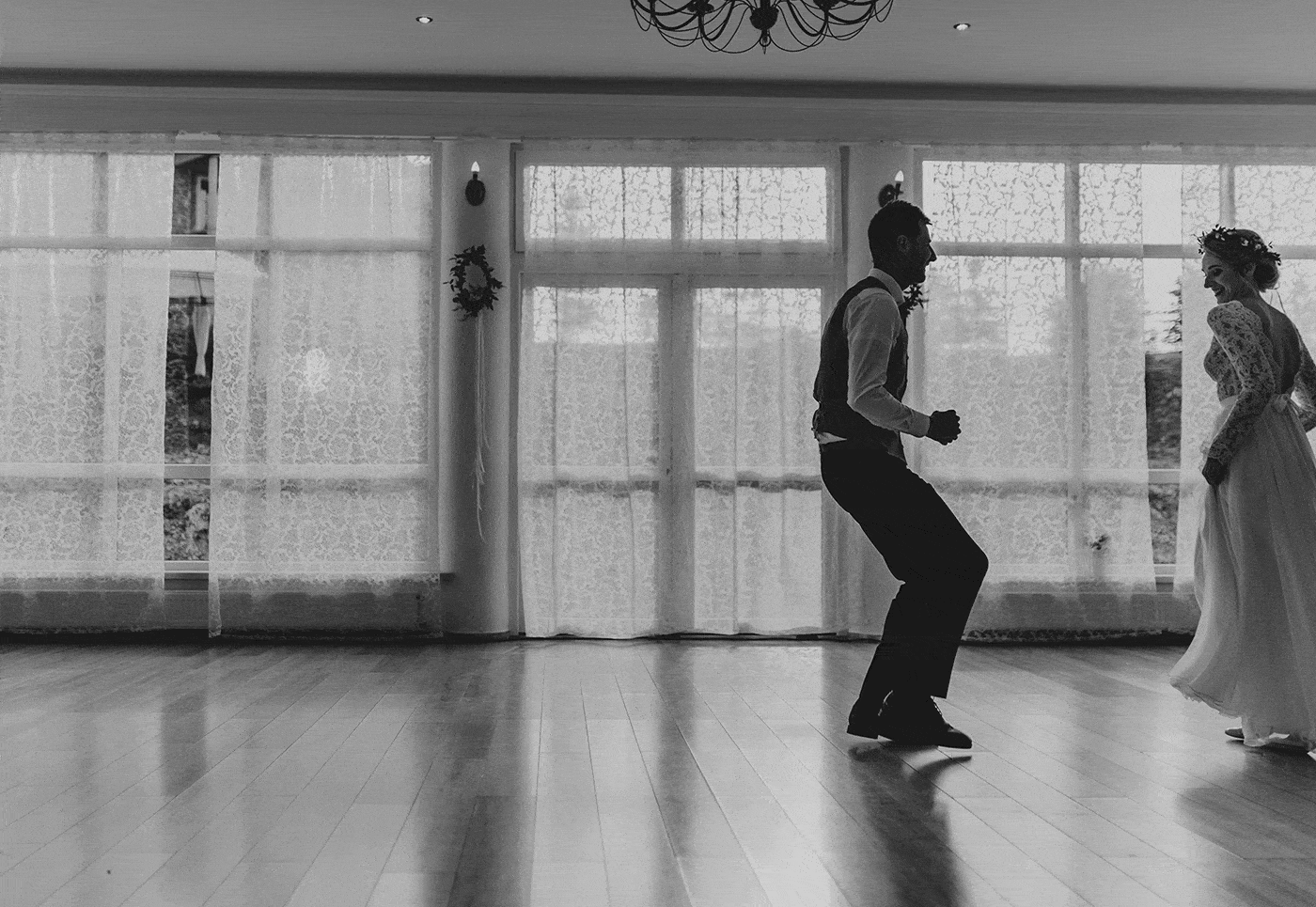 Ślub w Skalnym dworze, Ojców Skalny dwór