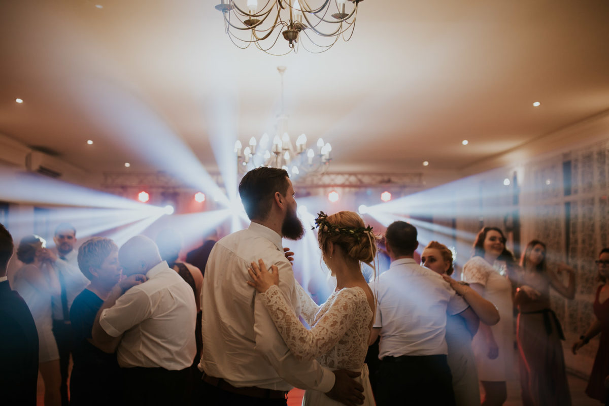 Ślub w Skalnym dworze, Ojców Skalny dwór