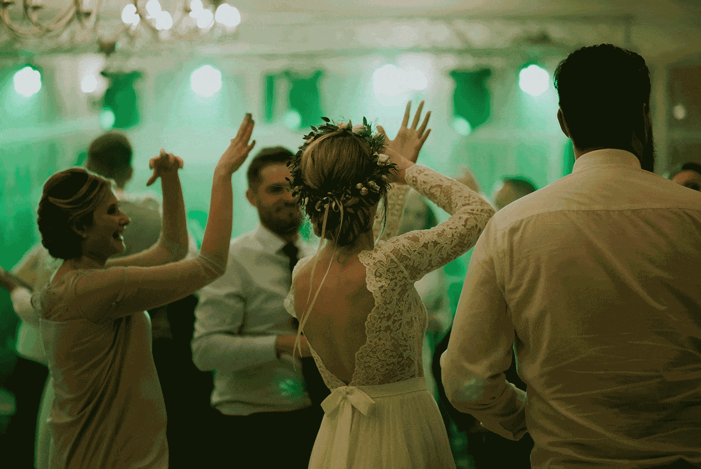 Ślub w Skalnym dworze, Ojców Skalny dwór