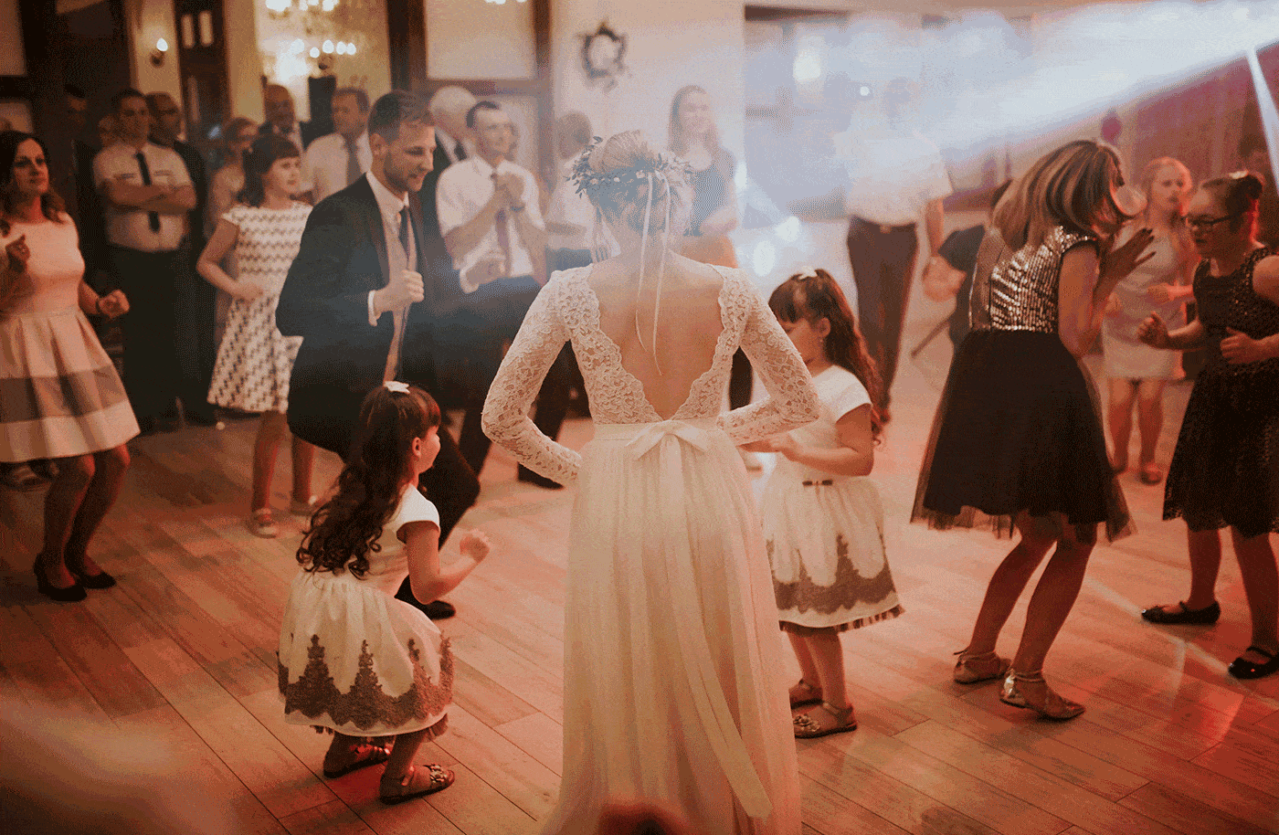 Ślub w Skalnym dworze, Ojców Skalny dwór