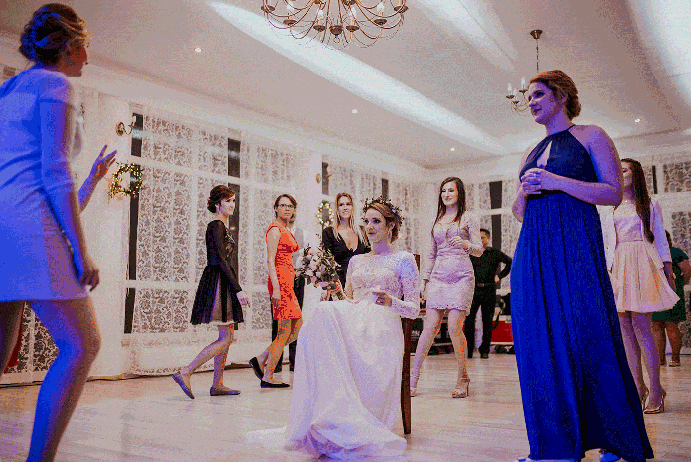 Ślub w Skalnym dworze, Ojców Skalny dwór