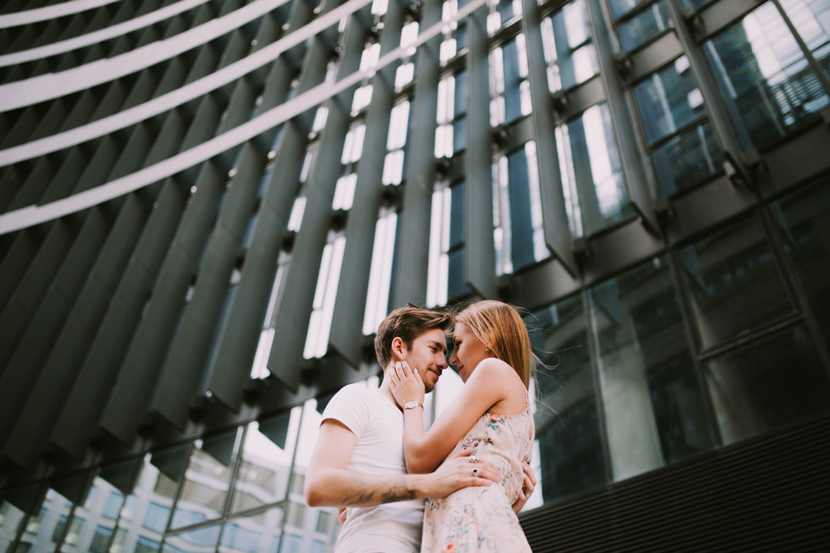 Patrycja&Patryk Sesja narzeczeńska w Warszawie, Plac Europejski Warszawa