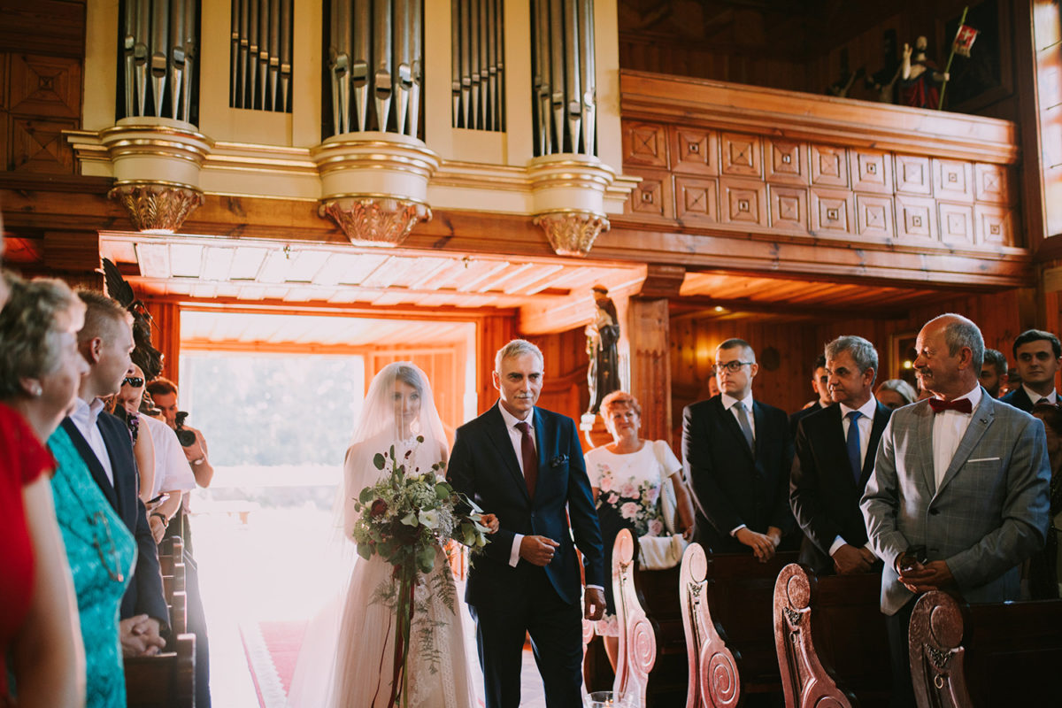 Ślub w Przepitkach, Parafia rzymskokatolicka pw. św. Zygmunta w Królewie ślub, fotografia ślubna Warszawa