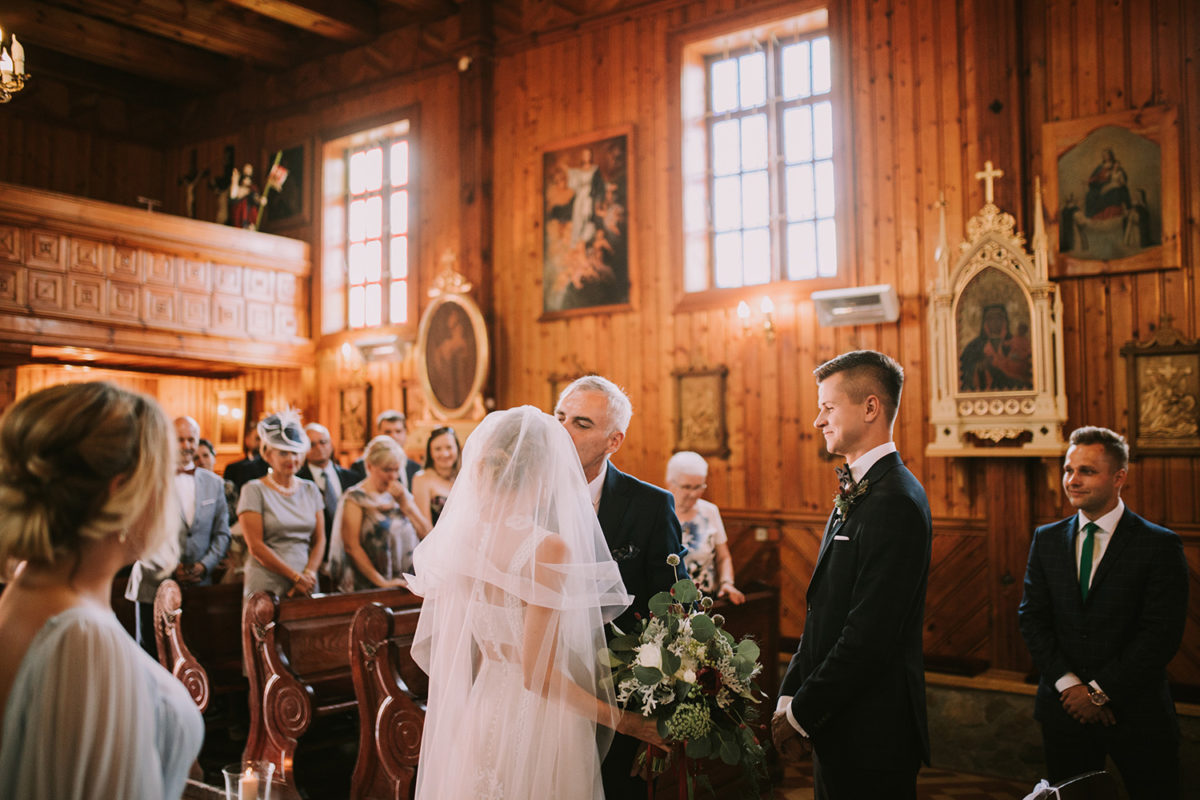 Ślub w Przepitkach, Parafia rzymskokatolicka pw. św. Zygmunta w Królewie ślub, fotografia ślubna Warszawa