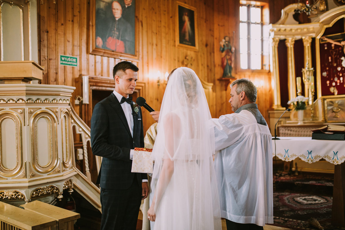 Ślub w Przepitkach, Parafia rzymskokatolicka pw. św. Zygmunta w Królewie ślub, fotografia ślubna Warszawa