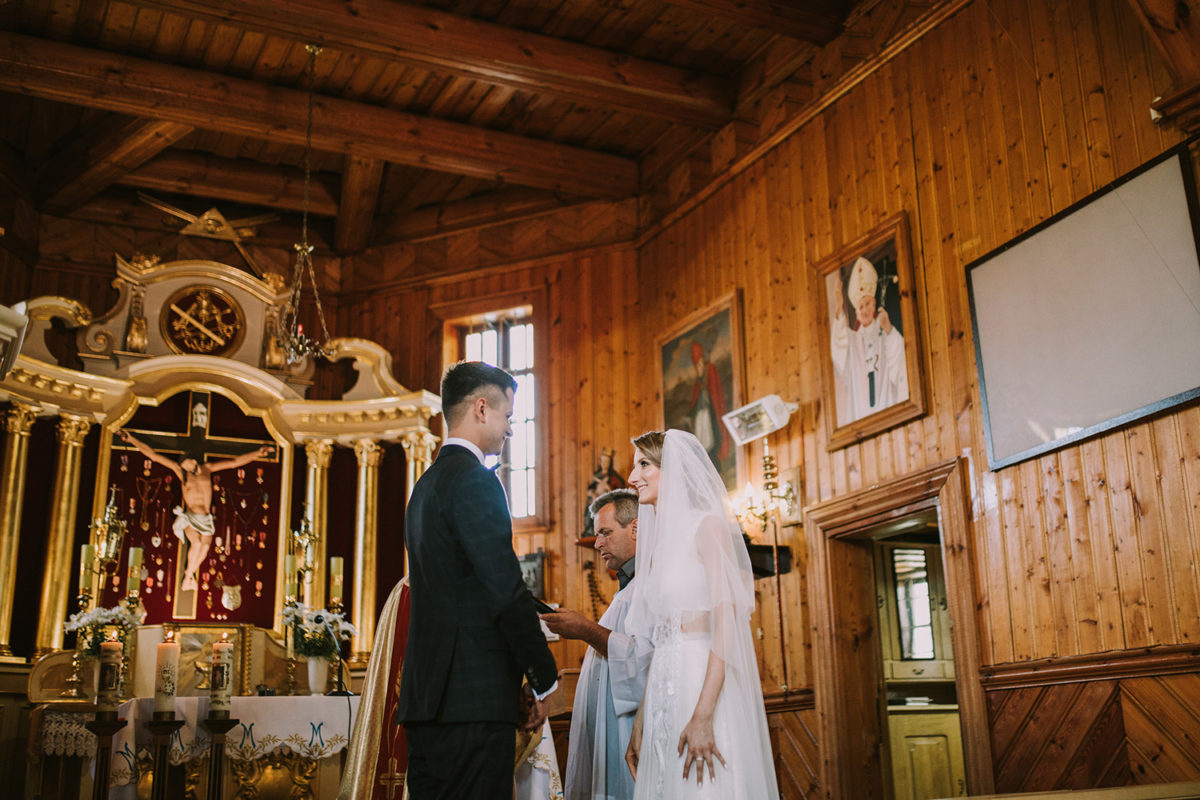 Ślub w Przepitkach, Parafia rzymskokatolicka pw. św. Zygmunta w Królewie ślub, fotografia ślubna Warszawa