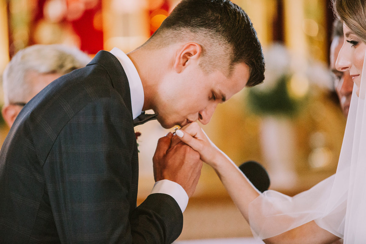 Ślub w Przepitkach, Parafia rzymskokatolicka pw. św. Zygmunta w Królewie ślub, fotografia ślubna Warszawa