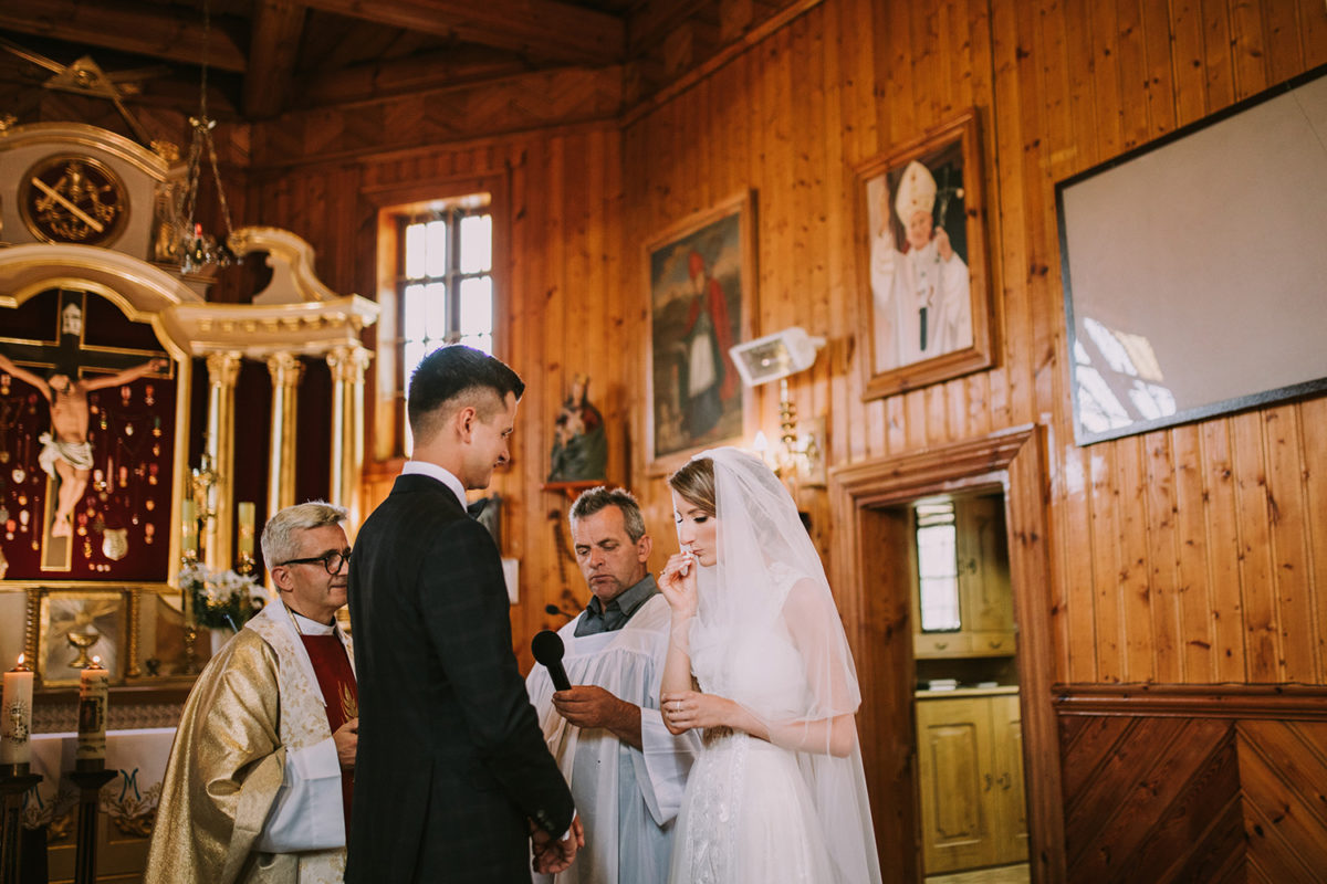 Ślub w Przepitkach, Parafia rzymskokatolicka pw. św. Zygmunta w Królewie ślub, fotografia ślubna Warszawa