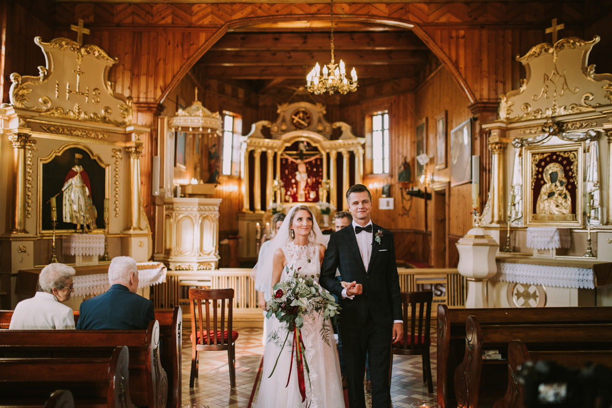 Ślub w Przepitkach, Parafia rzymskokatolicka pw. św. Zygmunta w Królewie ślub, fotografia ślubna Warszawa