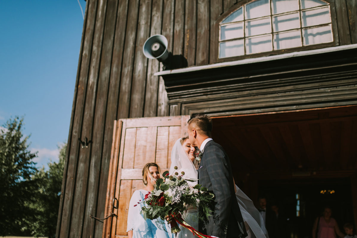 Ślub w Przepitkach, Parafia rzymskokatolicka pw. św. Zygmunta w Królewie ślub, fotografia ślubna Warszawa