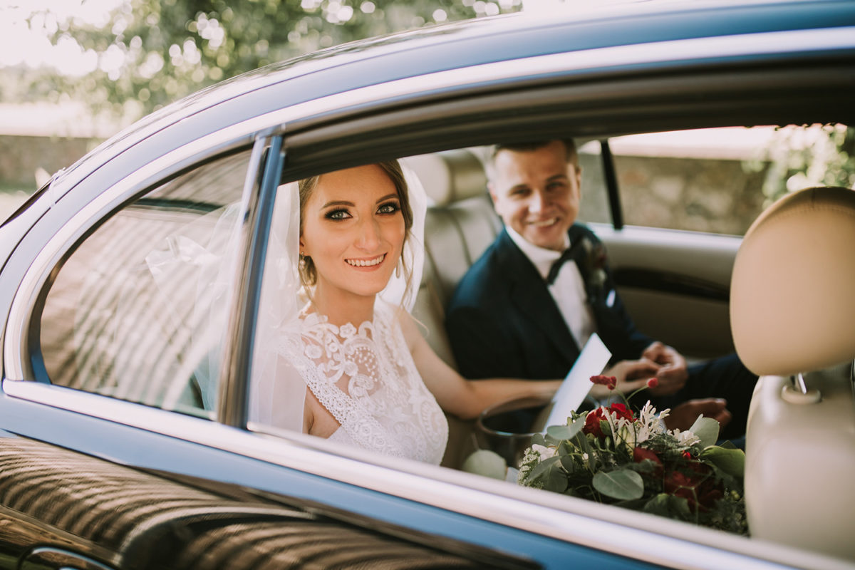 Ślub w Przepitkach, Parafia rzymskokatolicka pw. św. Zygmunta w Królewie ślub, fotografia ślubna Warszawa