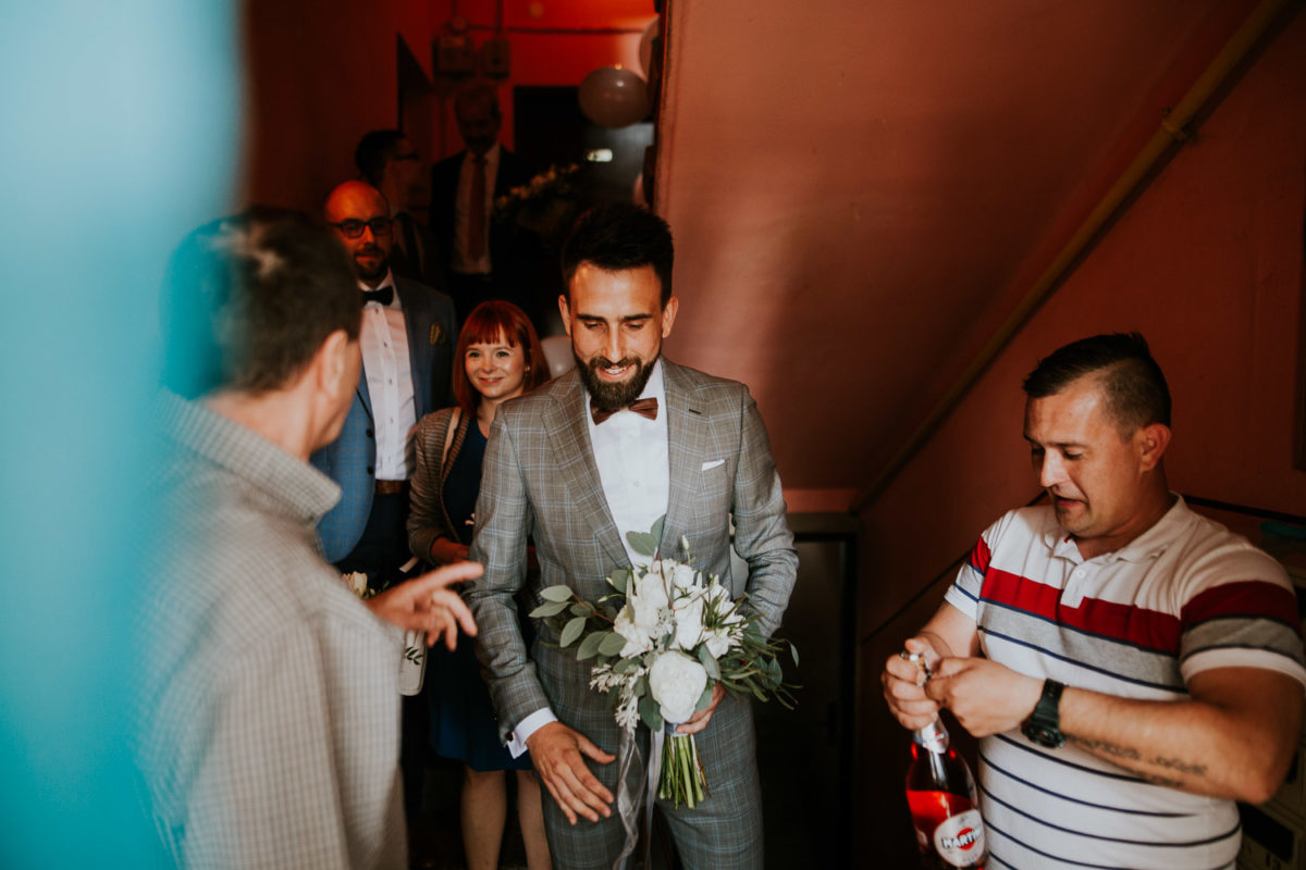 Przygotowania do ślubu, Fotograf ślubny Warszawa, Ślub industrialny