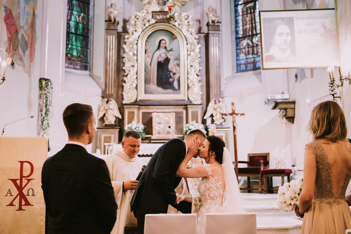 Fotograf Ślubny Kielce Warszawa, Reportaż Ślubny Kielce, Duet Fotografów, Ślub w kościele pw. Św. Teresy od Dzieciątka Jezus Kielce słowik 