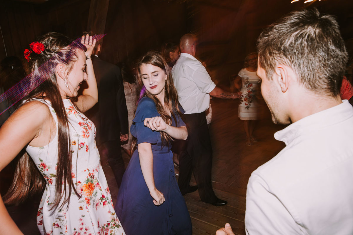 Rustykalny Ślub w stodole, Ślub Folwark Wiązy, Rustykalne wesele pod Krakowem, Rustykalne wesele Warszawa