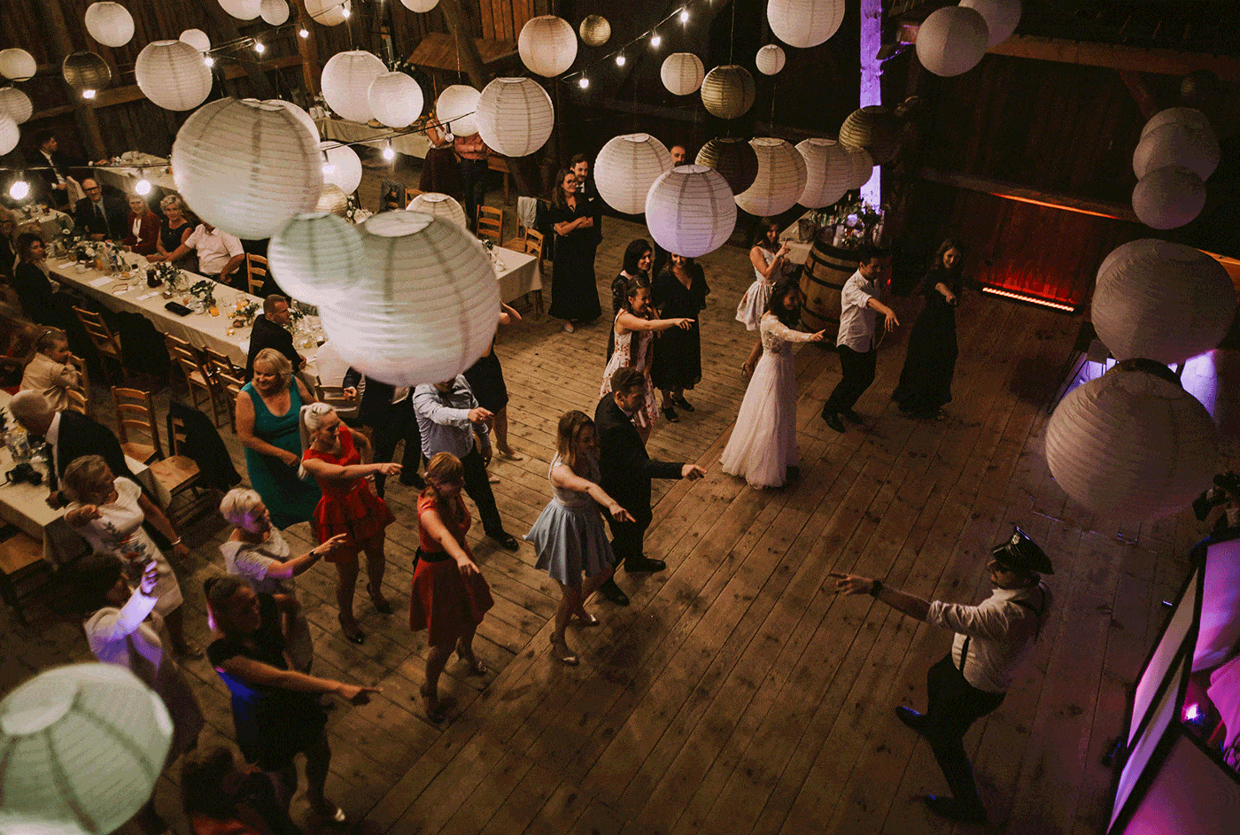 Rustykalne wesele w stodole, Fotograf Ślubny Warszawa, Folwark Wiązy 