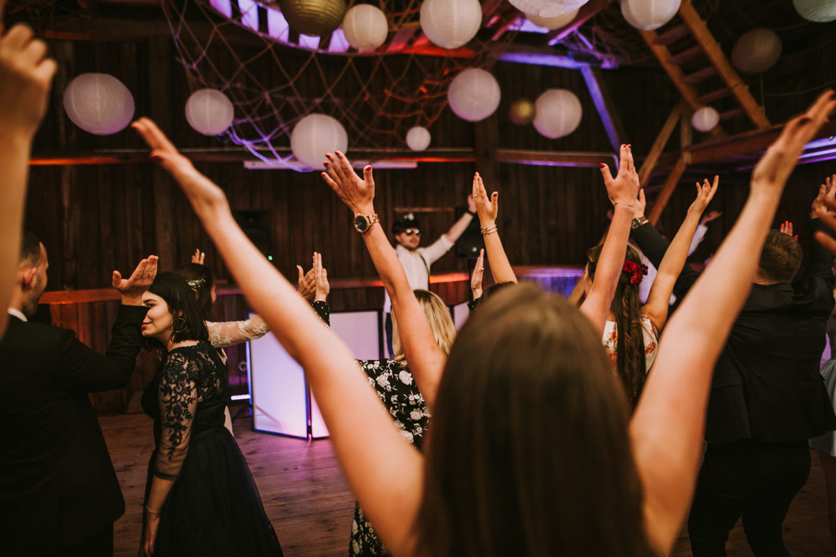 Rustykalny Ślub w stodole, Ślub Folwark Wiązy, Rustykalne wesele pod Krakowem, Rustykalne wesele Warszawa