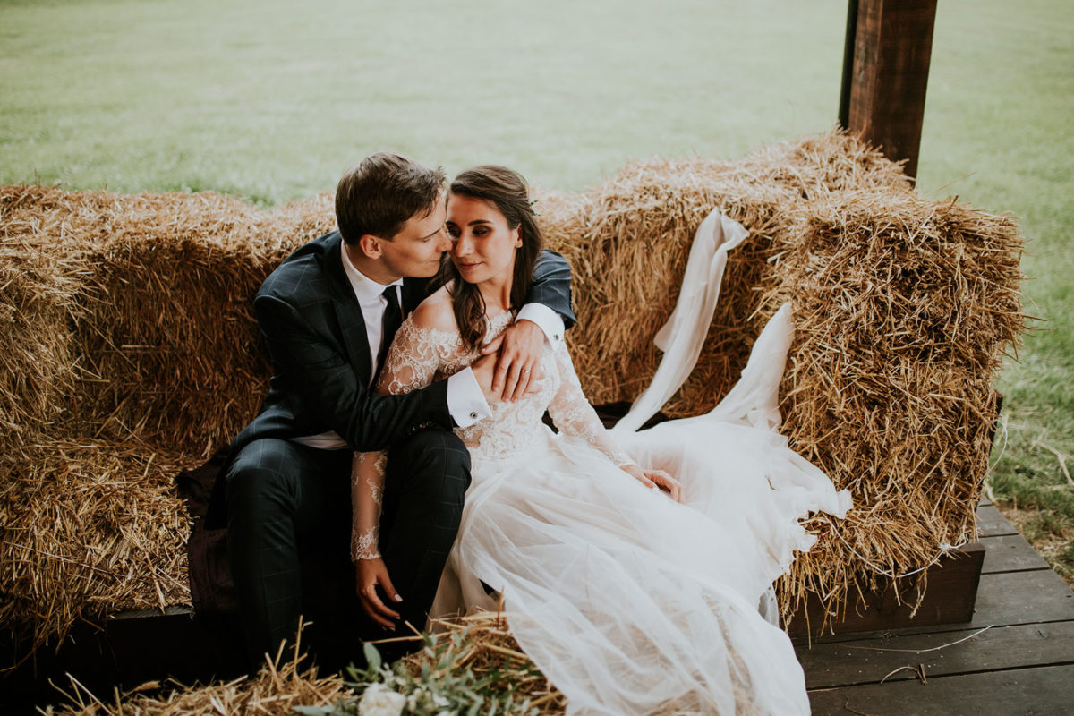 Rustykalny Ślub w stodole, Ślub Folwark Wiązy, Rustykalne wesele pod Krakowem, Rustykalne wesele Warszawa