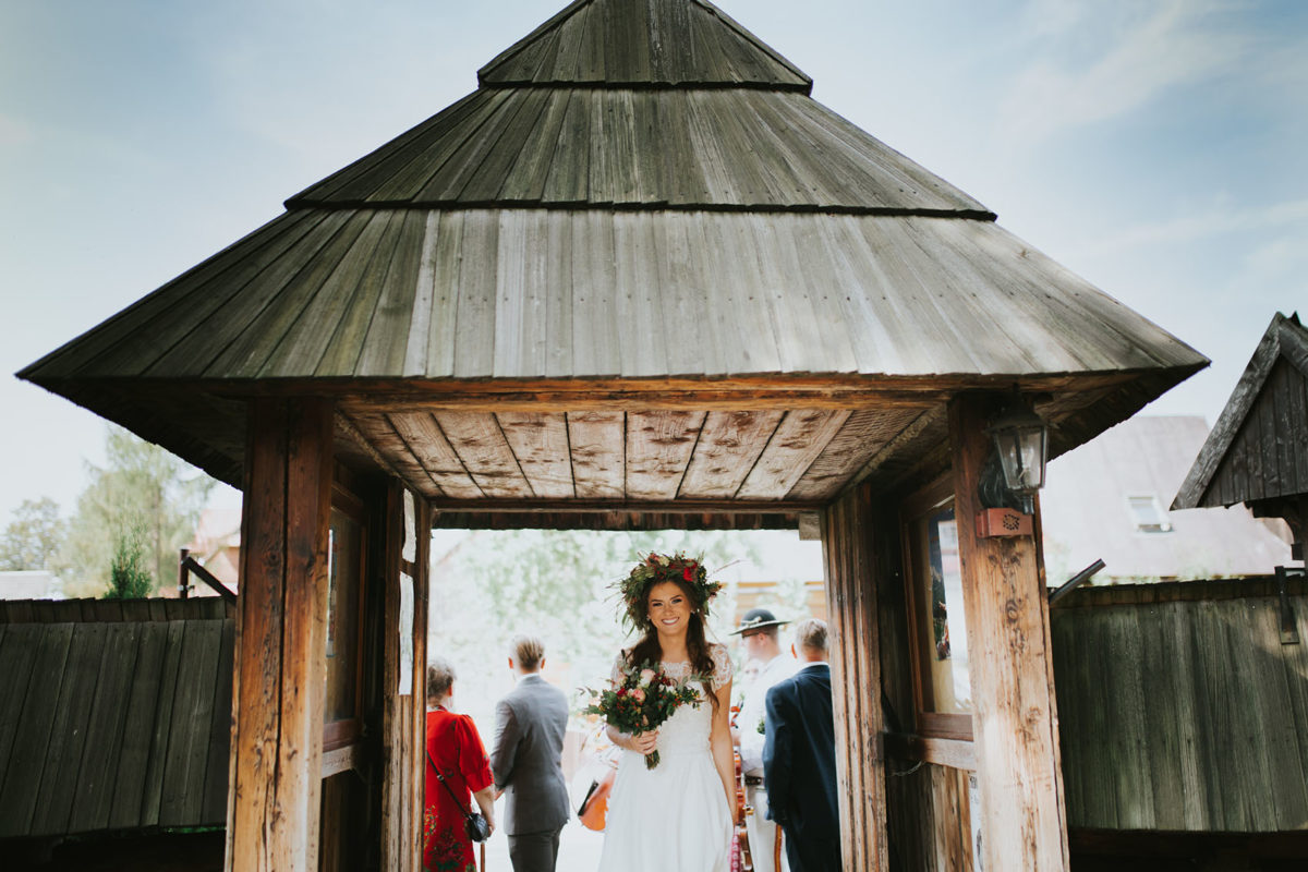 Ślub w Kościele pw. św. Michała Archanioła w Dębnie, Kościół w Dębnie, Fotografia ślubna Warszawa