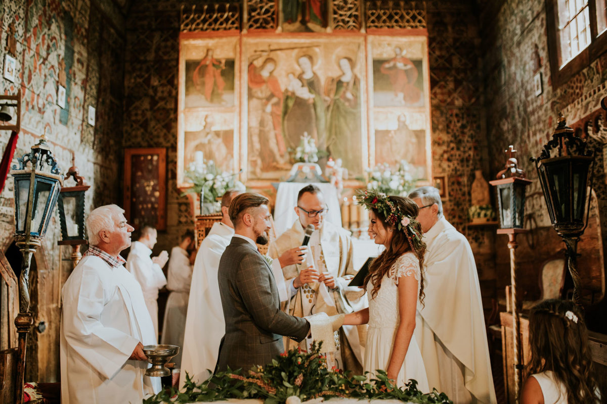 Ślub w Kościele pw. św. Michała Archanioła w Dębnie, Kościół w Dębnie, Fotografia ślubna Warszawa