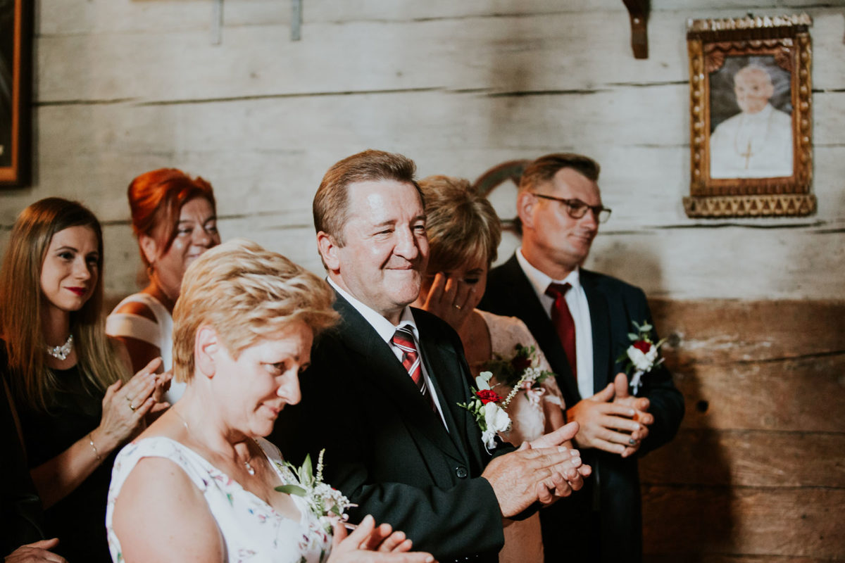 Ślub w Kościele pw. św. Michała Archanioła w Dębnie, Kościół w Dębnie, Fotografia ślubna Warszawa