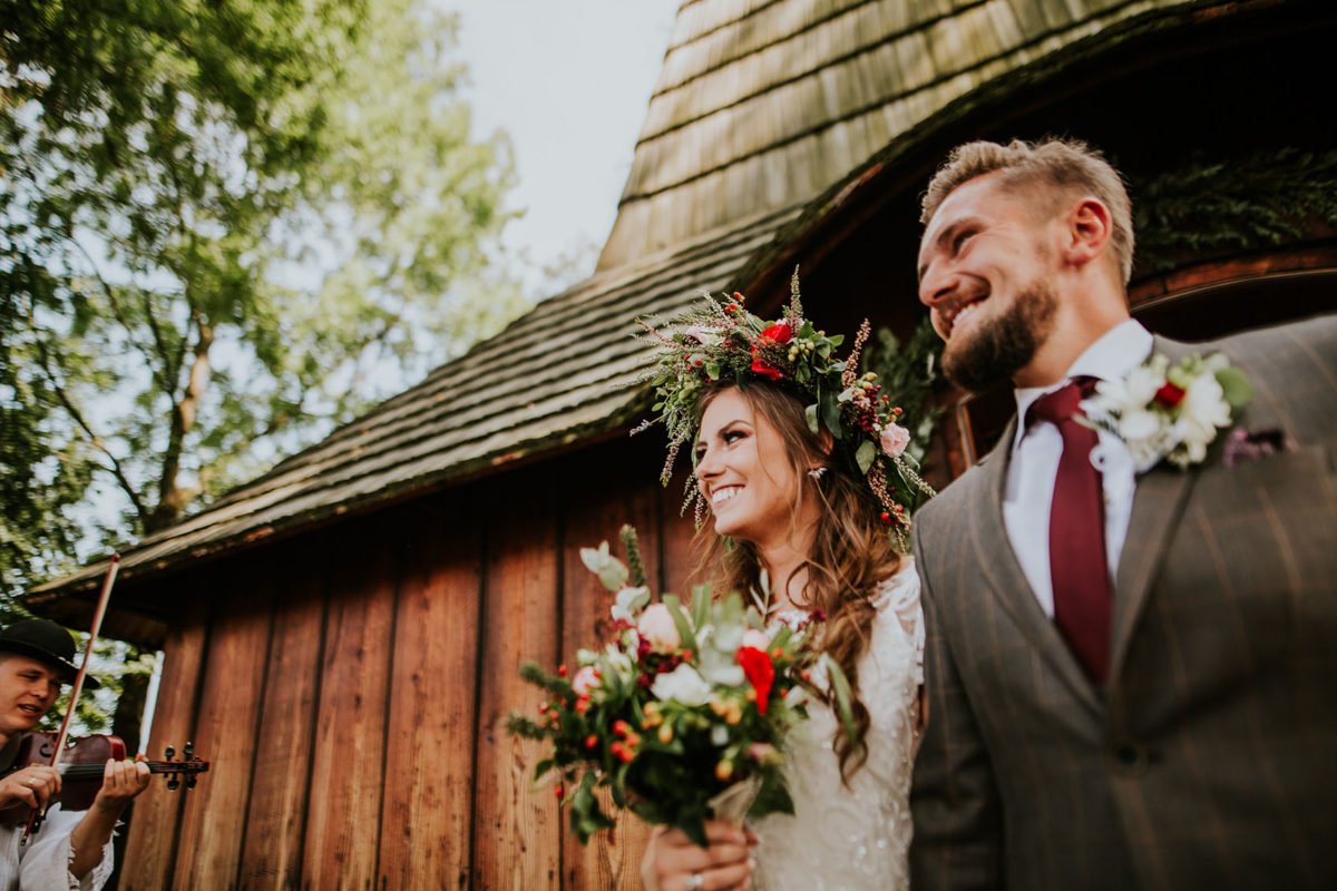 Ślub w Kościele pw. św. Michała Archanioła w Dębnie, Kościół w Dębnie, Fotografia ślubna Warszawa