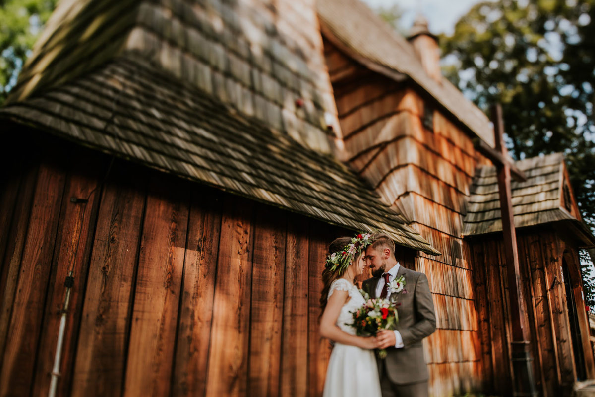 Ślub w Kościele pw. św. Michała Archanioła w Dębnie, Kościół w Dębnie, Fotografia ślubna Warszawa