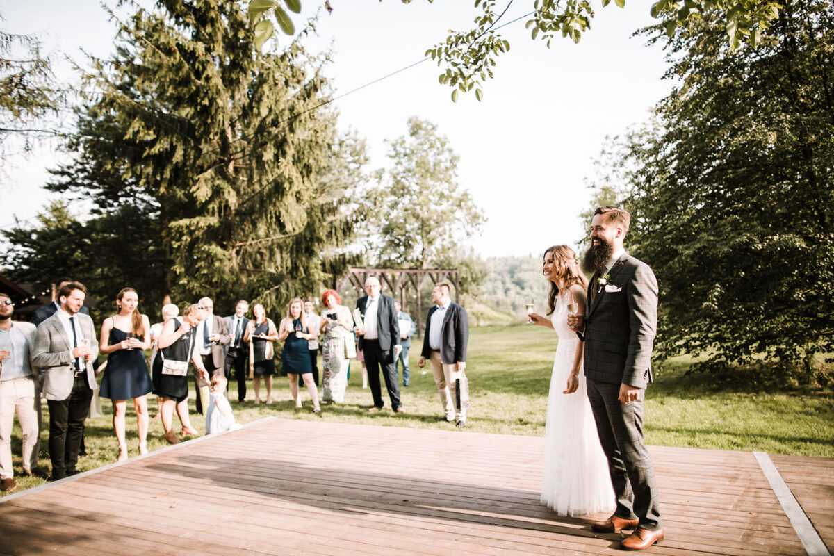 First Look zdjęcia, ślub w Starej Stodole Dobczyce, rustykalny ślub