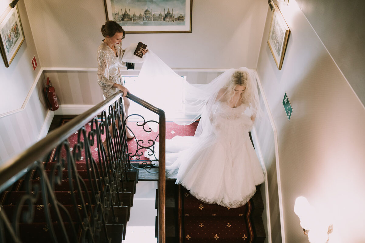 Ślub w Chełmie, Przygotowania ślubne w Dworze Sieraków, Kościół Narodzenia św. Jana Chrzciciela w Chełmie, 