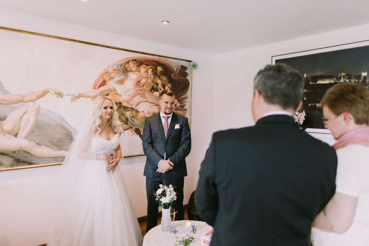 Ślub w Chełmie, Przygotowania ślubne w Dworze Sieraków, Kościół Narodzenia św. Jana Chrzciciela w Chełmie, 