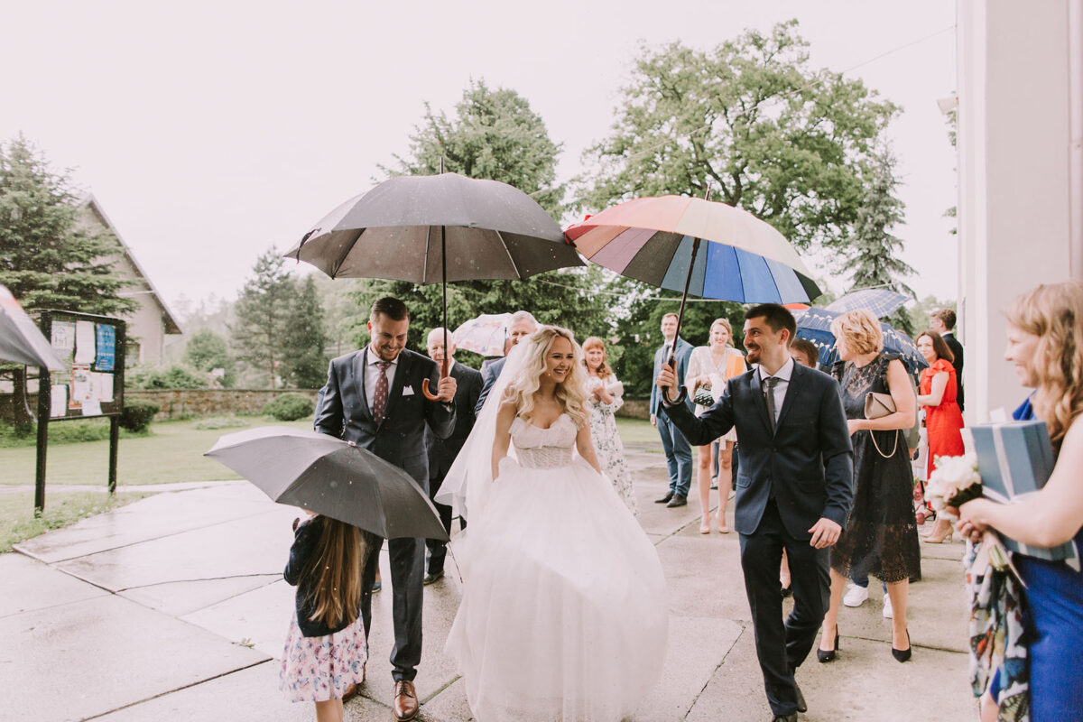 Ślub w Chełmie, Przygotowania ślubne w Dworze Sieraków, Kościół Narodzenia św. Jana Chrzciciela w Chełmie, 