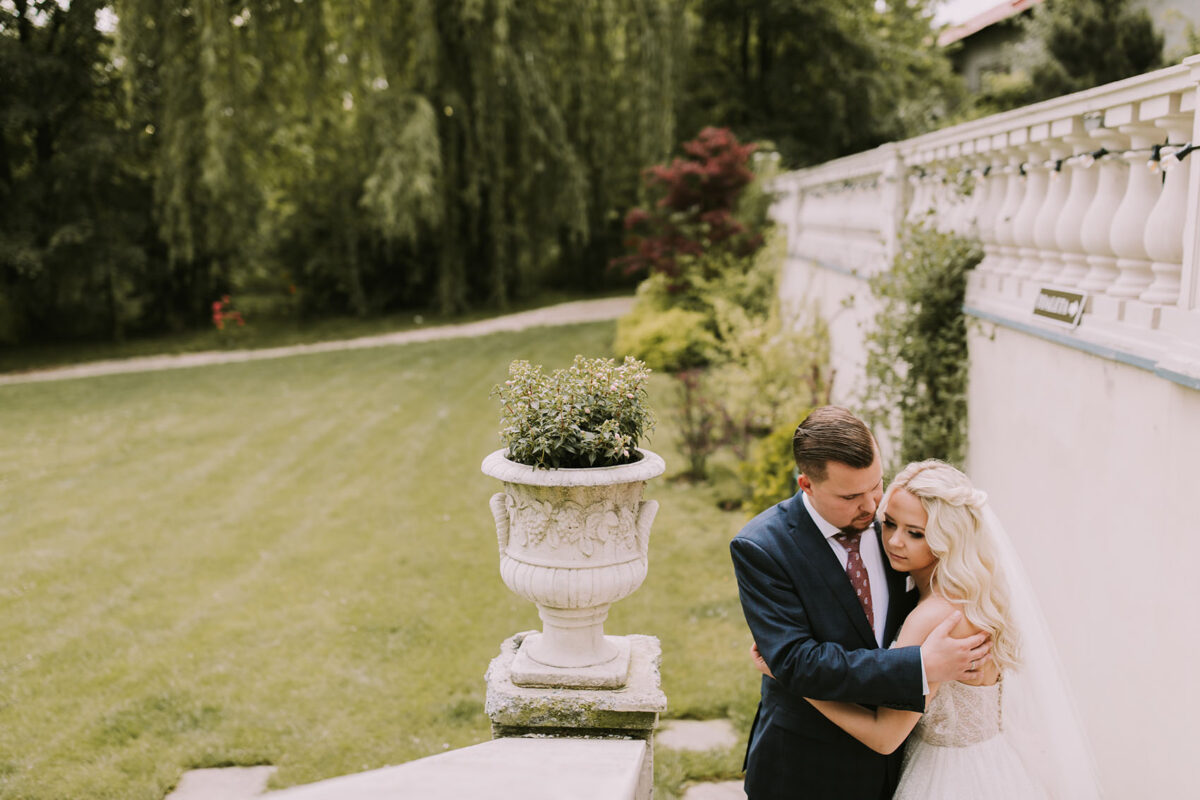 Ślub w Chełmie, Przygotowania ślubne w Dworze Sieraków, Kościół Narodzenia św. Jana Chrzciciela w Chełmie, 