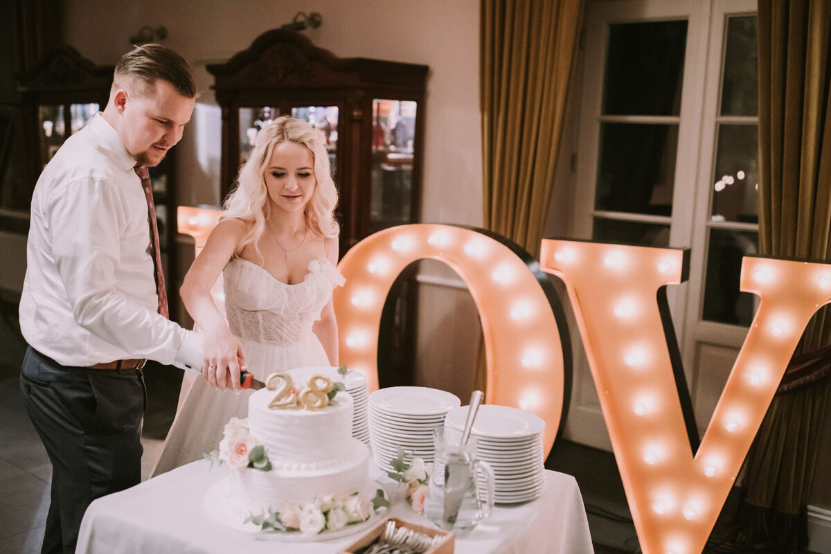 Pierwszy taniec, Wesele w Dworku w Sierakowie Sesja ślubna w trakcie wesela