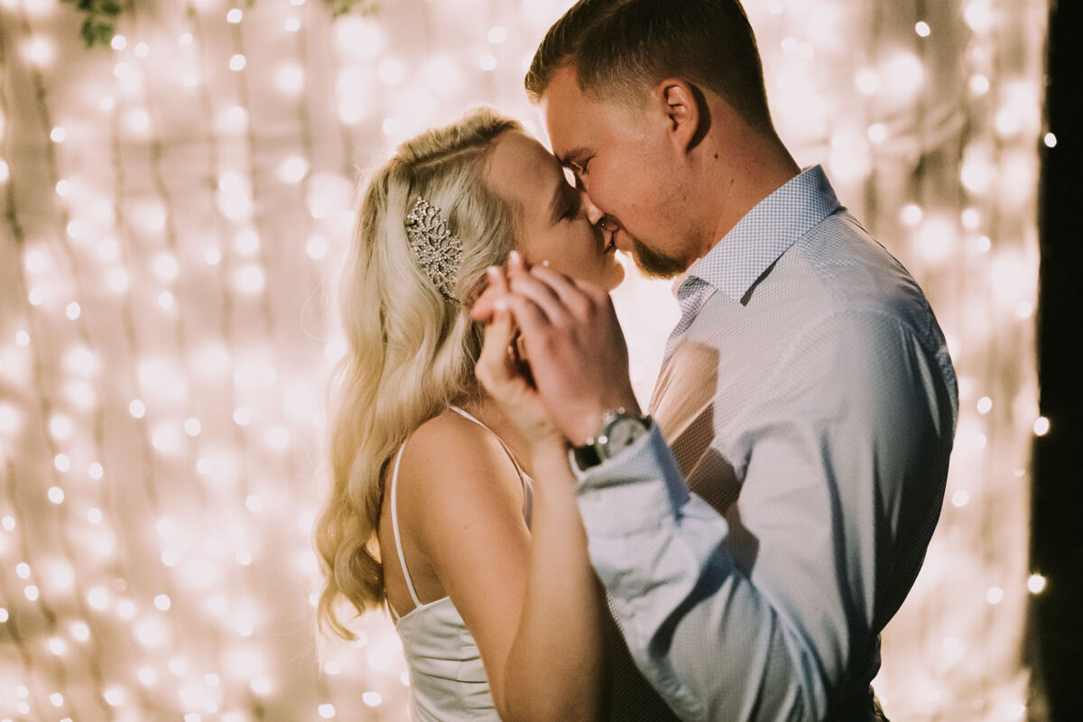 Pierwszy taniec, Wesele w Dworku w Sierakowie Sesja ślubna w trakcie wesela